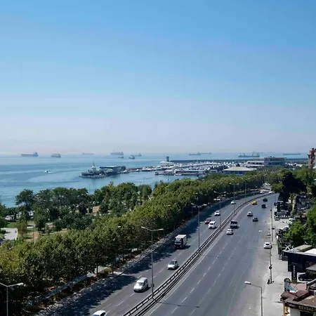 Daire Bakirkoyde Essiz Harika Konumda İstanbul